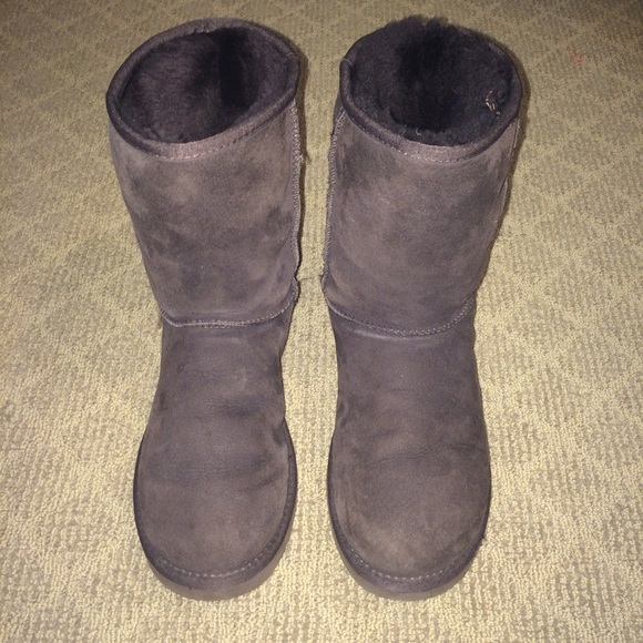 UGG Women's Classic Short