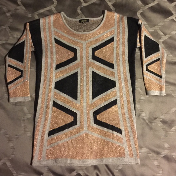 Sweaters - 🎉HP- Elliatt sweater medium