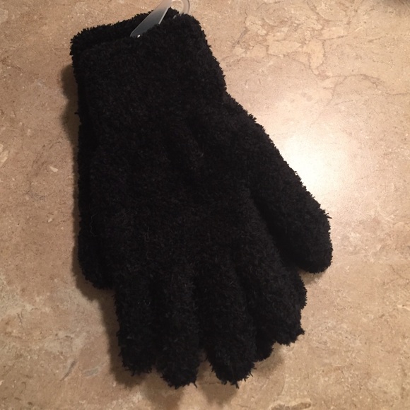 jcpenney Accessories Jcp Black Fluffy Gloves Poshmark