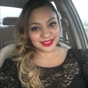 Meet your Posher, Ana