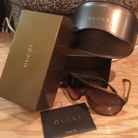 Authentic Gucci Aviator Sunglasses 🕶