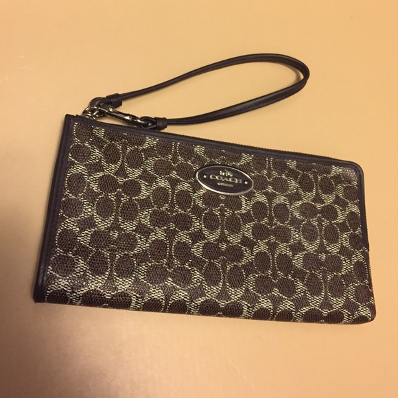 NWT Coach Skinny Wallet