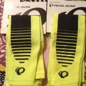 Pearl Izumi arm warmers 2 pair