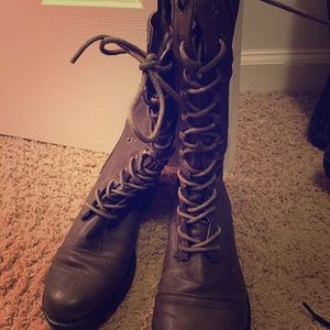 Combat boots