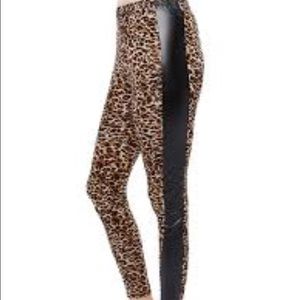 Leopard print 3X leggings NWT
