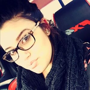 Meet your Posher, Savannah