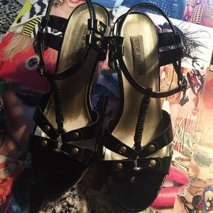 Steve Madden Black & Gold Wedges
