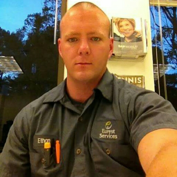 Meet your Posher, Ethan