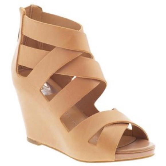 DV Dolce Vita Pali Wedge