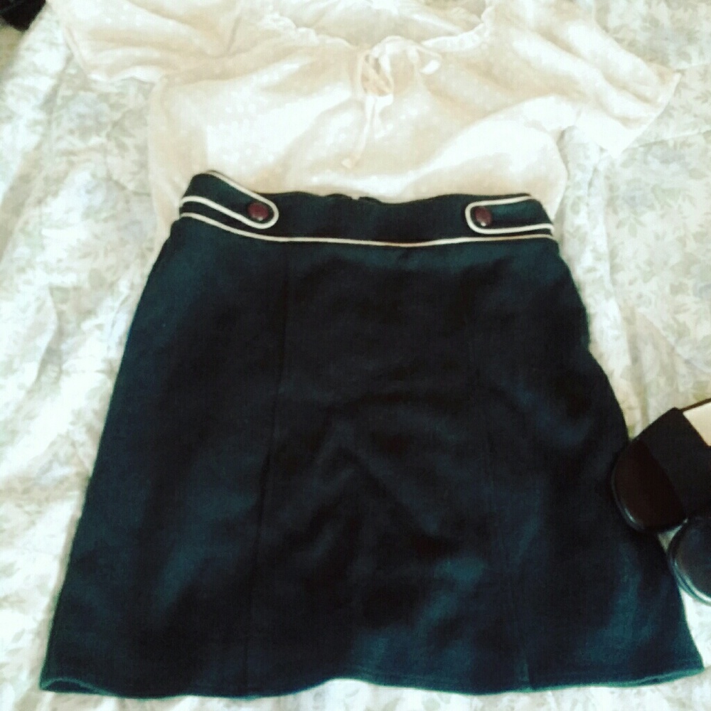 High Waisted Dark Green Skirt