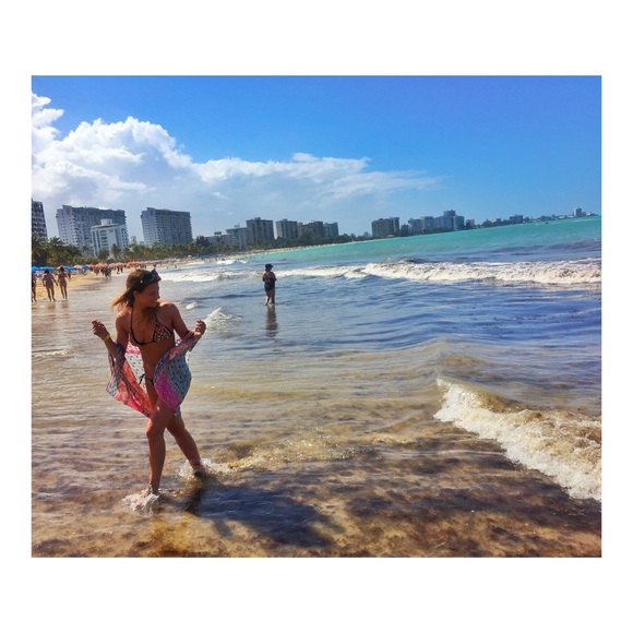 Meet your Posher, Stephanie - Picture 2 of 2