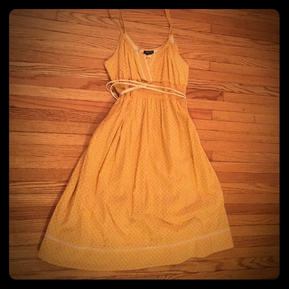 Very cute sundress!