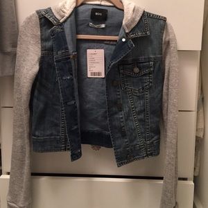 Urban outfitters Jean jacket w/ sweatshirt sleeves