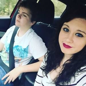 Meet your Posher, Dekota