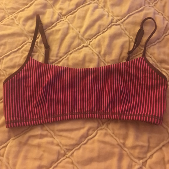lululemon athletica Other - Lululemon Daily Bra size 6