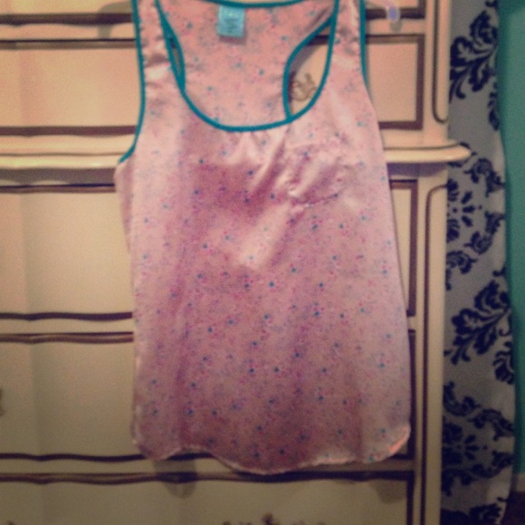 A pretty NEW tank top for summer