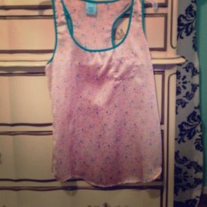 A pretty NEW tank top for summer