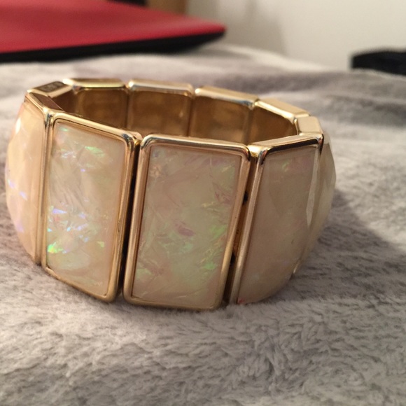 Gold bracelet