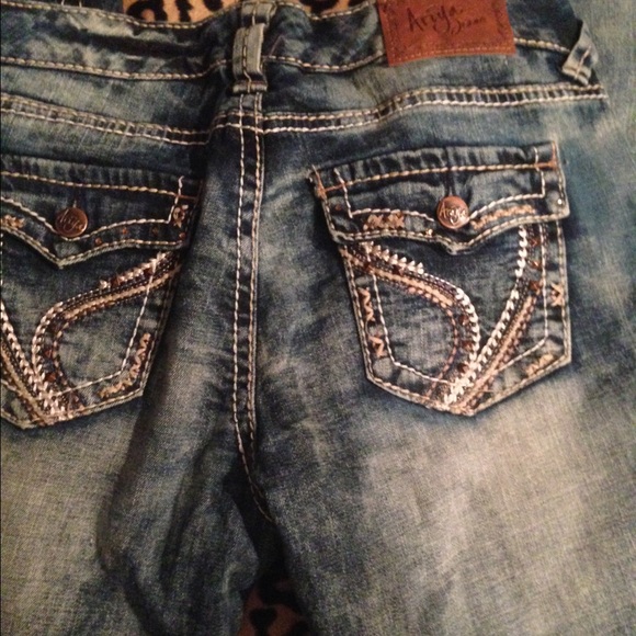 Jeans - Picture 3 of 4