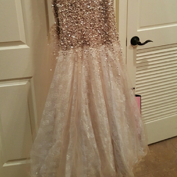 Reception Dress - Picture 4 of 4