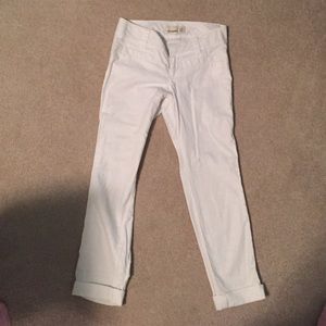 White linen capris