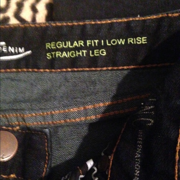 Jeans - Picture 2 of 4