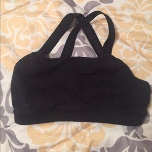 Lululemon sports bra size 4