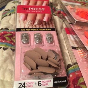 NAIL BUNDLE 6 SETS