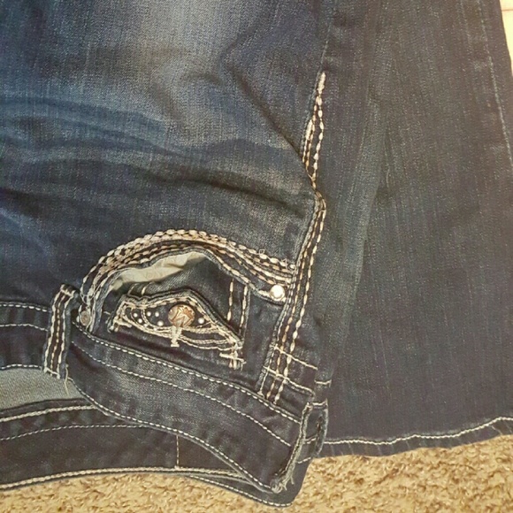 Maurices jeans