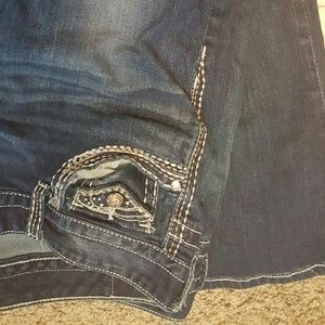 Maurices jeans