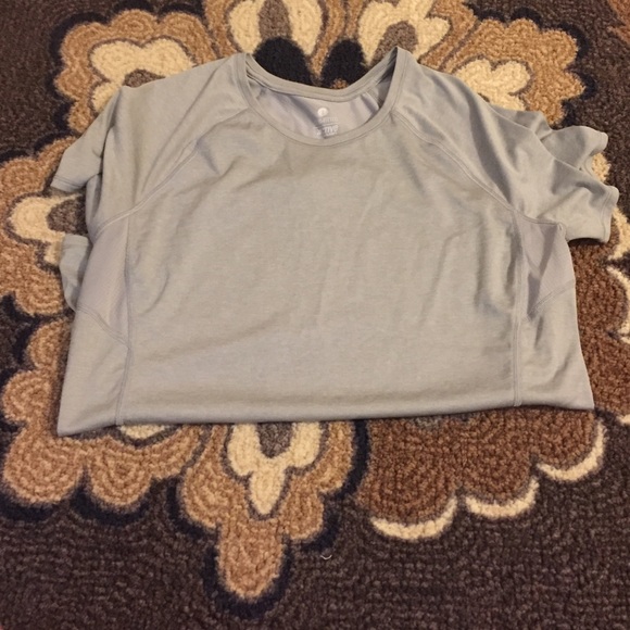 Old navy work out tshirt