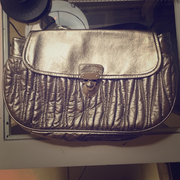 Big silver clutch