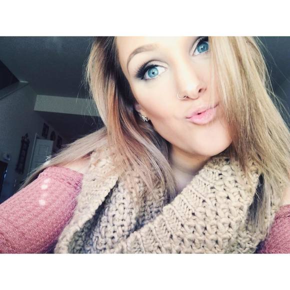 Meet your Posher, Morgan - Picture 1 of 1