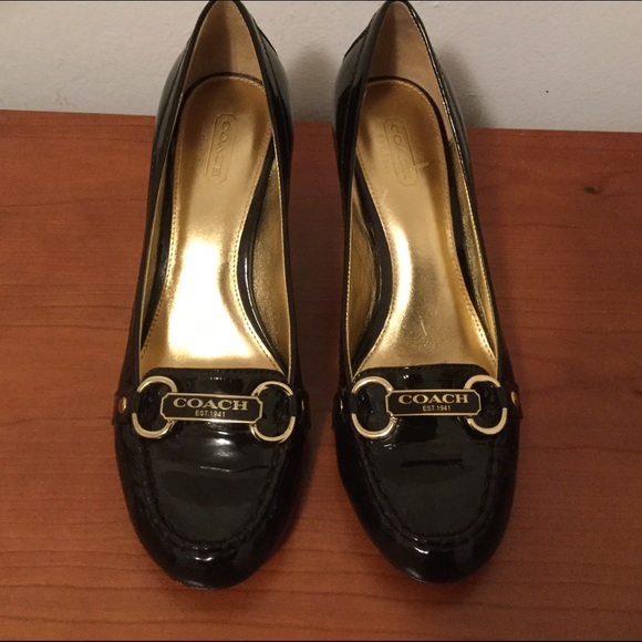 Coach Charley Brown Patent Leather Pumps SZ. 8B