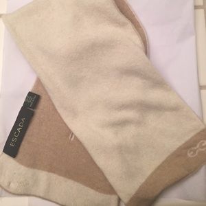 Around the neck scarf