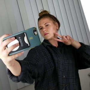 Meet your Posher, Corinne