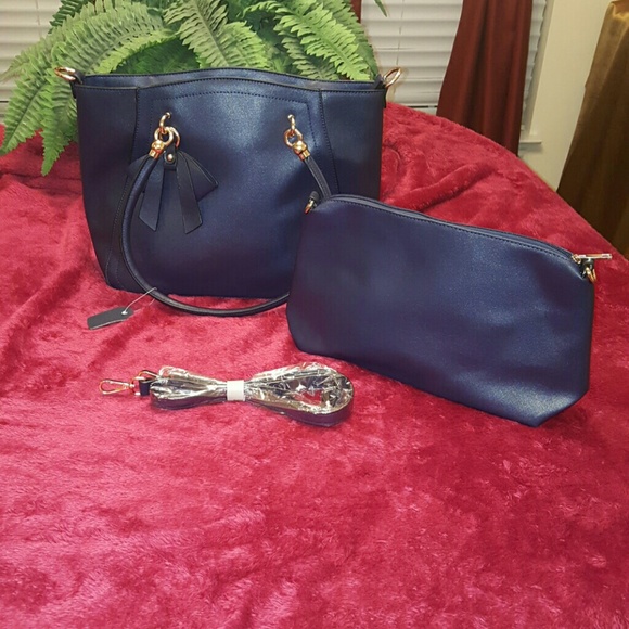Classy  2 in 1 leather handbag with Crossbody bag