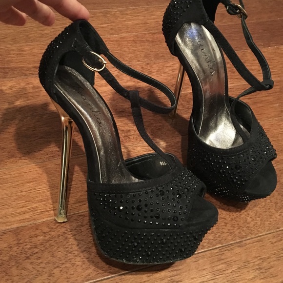 Sexy Black rhinestone platform heels!