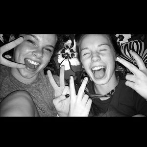 Meet your Posher, Camille