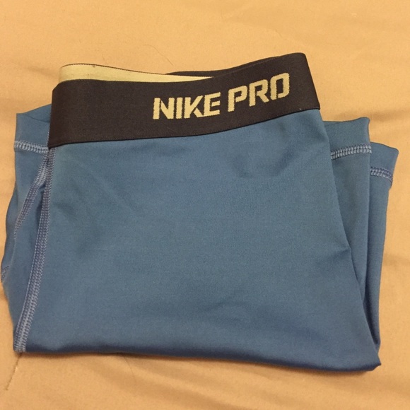 Nike Pro Mid-Length Spandex