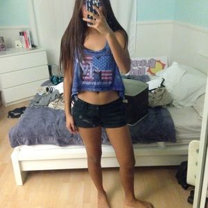 Vintage MTV Crop Top