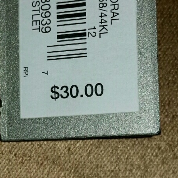 **SOLD**Apt. 9 corral bow wristlet - Picture 4 of 4