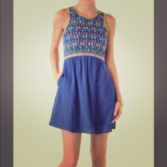 Embroidered back lace up and cutout dress!
