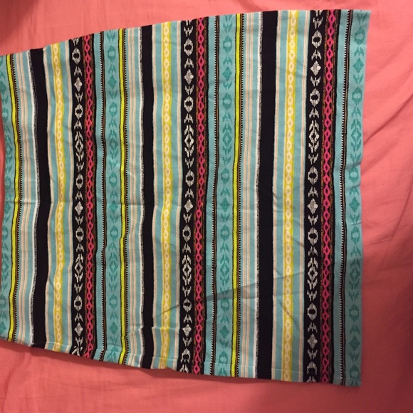 Patterned mini skirt, never worn!