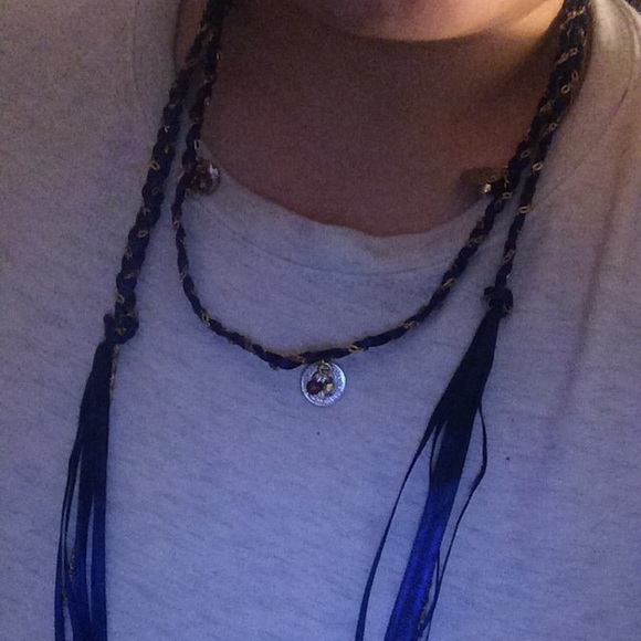 Navy blue necklace - Picture 3 of 4