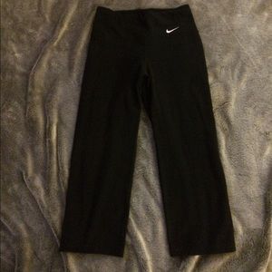 NIKE CAPRI XS- 💥SOLD!