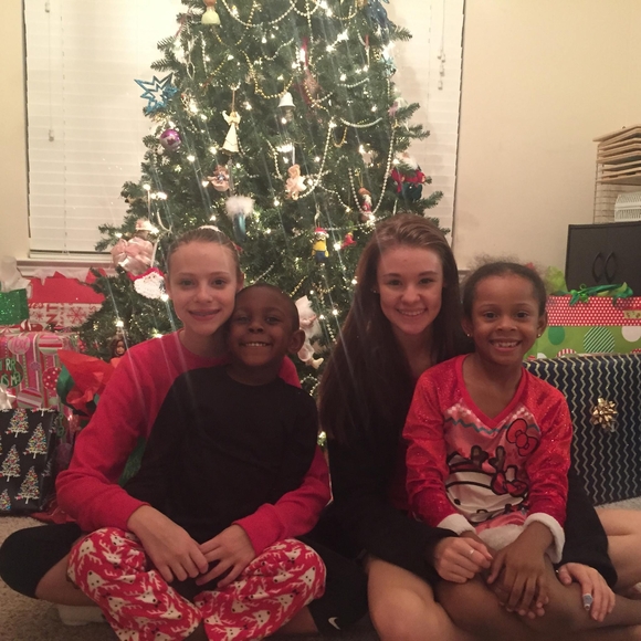 Meet your Posher, Melissa - Picture 1 of 1