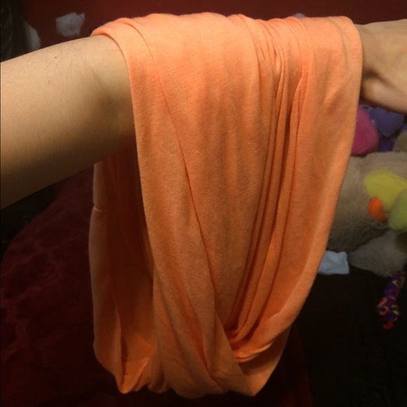 🌟OBO🌟 Infinity Scarf - Picture 2 of 3
