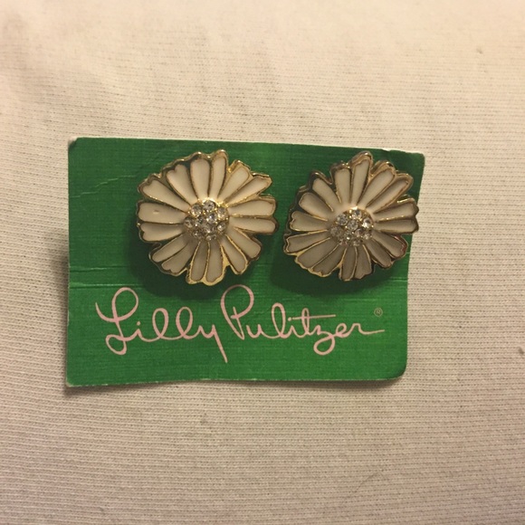 Lilly Pulitzer Jewelry - Adorable Lilly daisy earrings