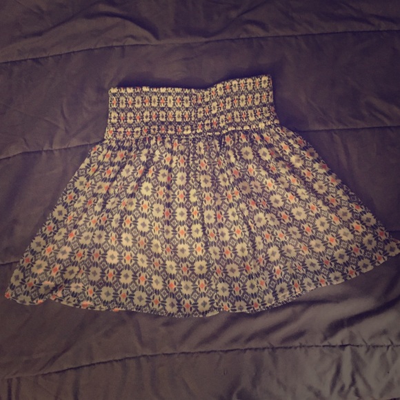 Cute skirt.